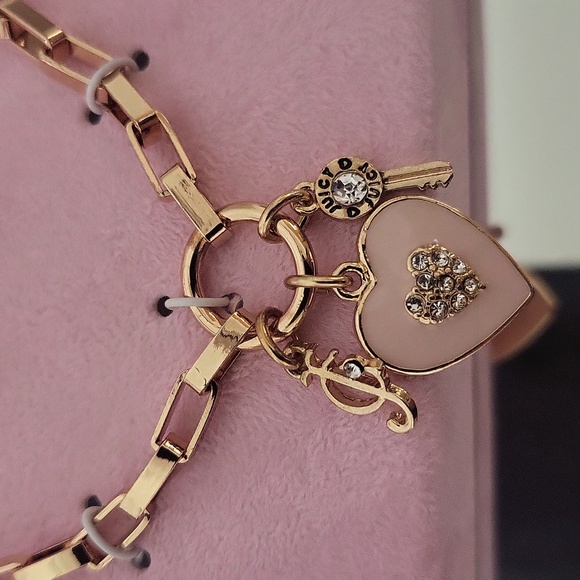 Juicy Couture Gold Link Charm Bracelet And Stud Earings Set - Picture 3 of 6